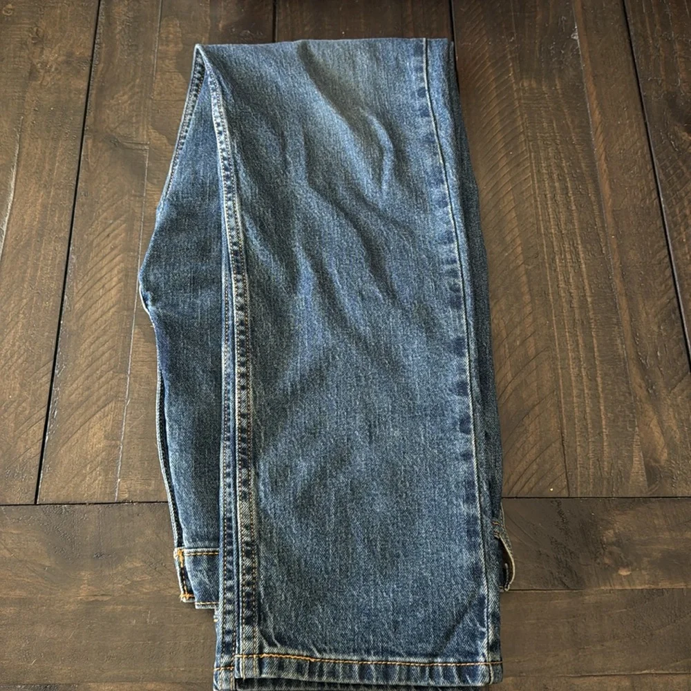 Men's Levi Strauss & Co. Blue Jeans. Size 32" W 34" L - Picture 3 of 16